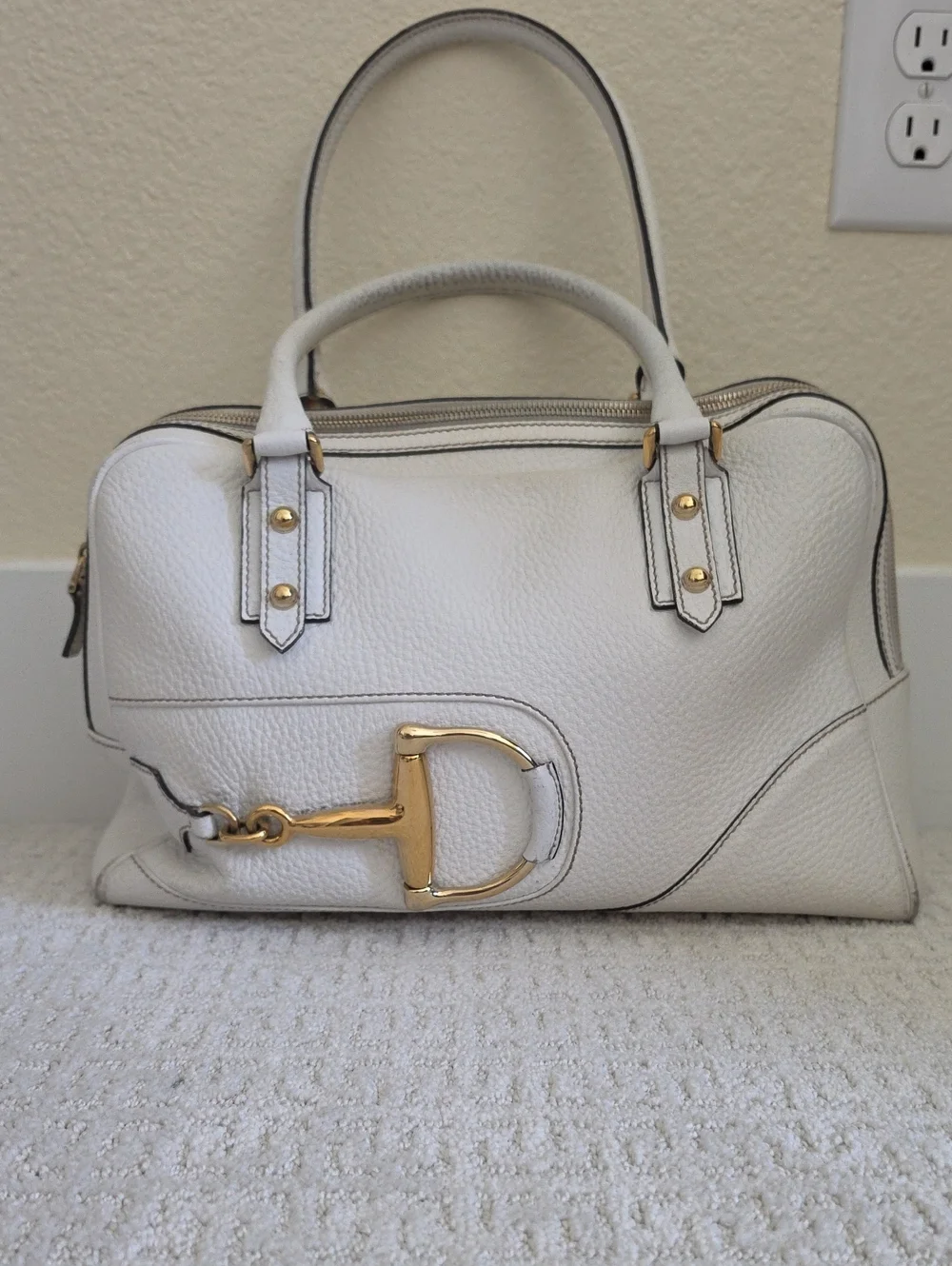 Gucci White Leather Vintage Purse